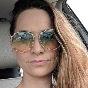 Meet your Posher, Brianna